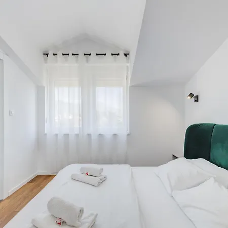 Light Loft Lägenhet Kaštela