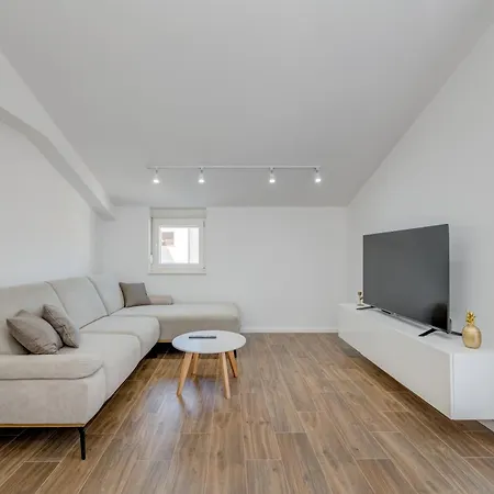 Light Loft Lägenhet