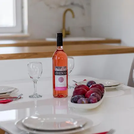 Light Loft Apartament Kaštela