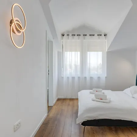 Lägenhet Light Loft Kaštela
