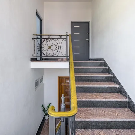 Lägenhet Light Loft Kaštela