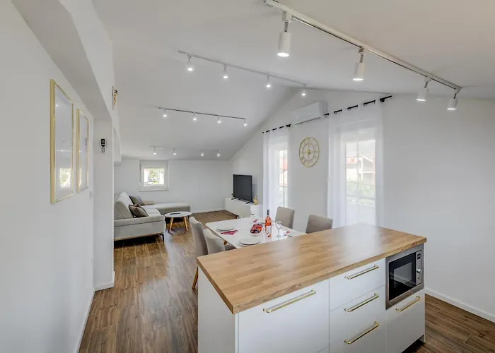 شقة Light Loft Kaštela