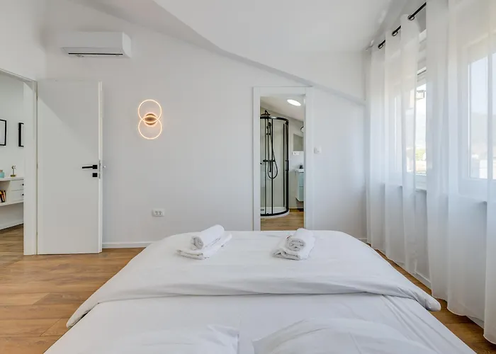Light Loft شقة